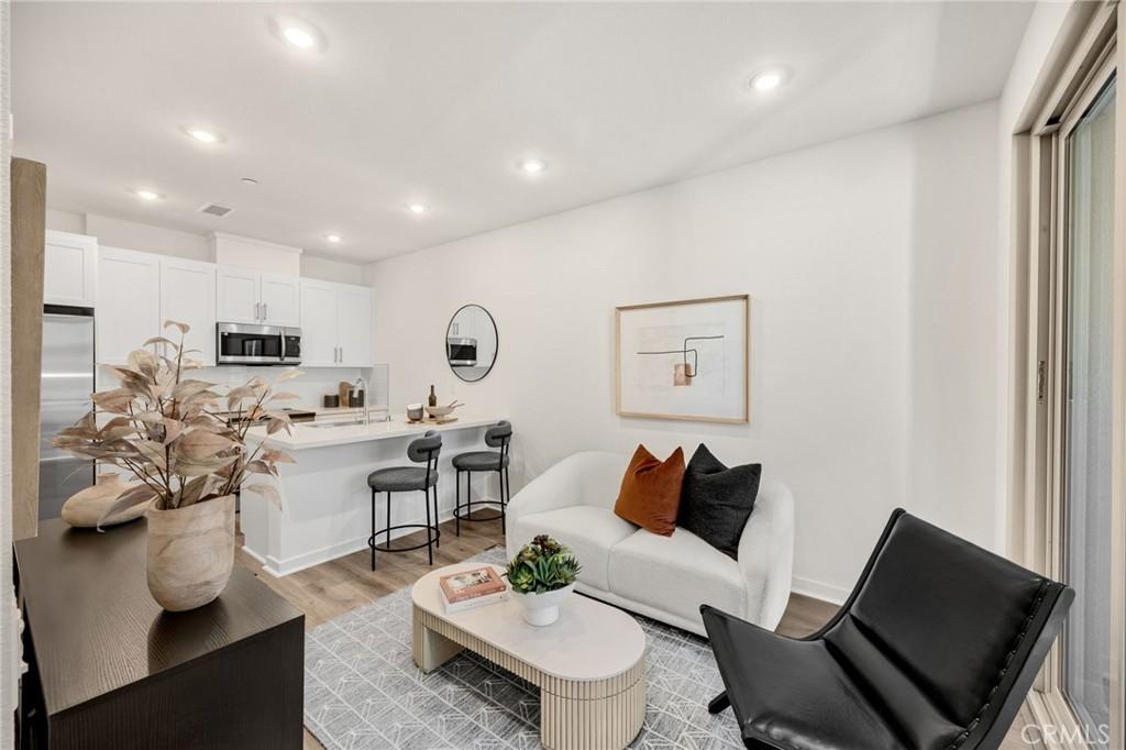 MLS #OC25275494 image #0