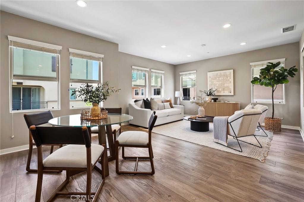 MLS #OC25275611 image #0