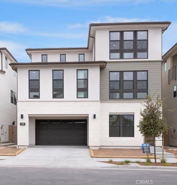 MLS #OC25275693 image #0