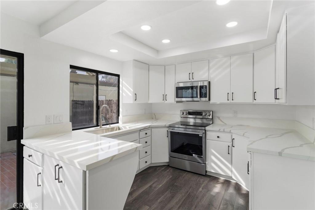 MLS #OC25275727 image #0