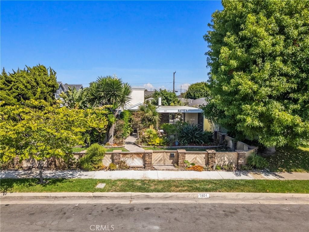 MLS #OC25275822 image #0