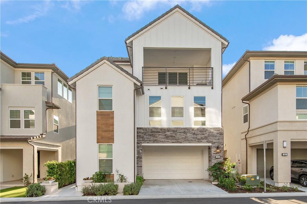 MLS #OC25275914 image #0