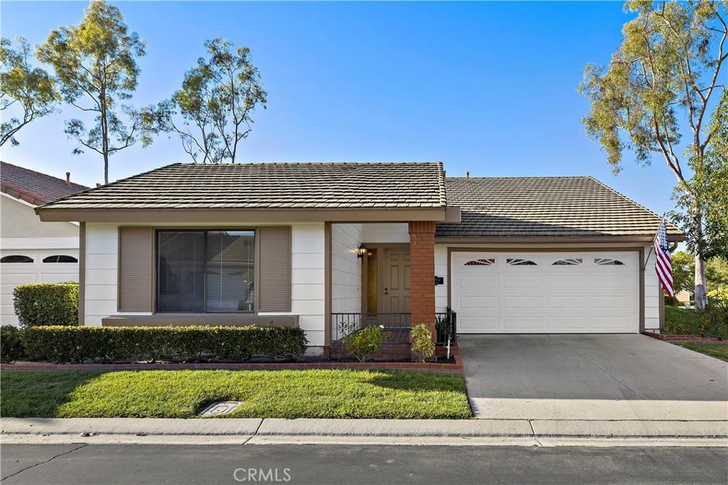 MLS #OC25276037 image #0