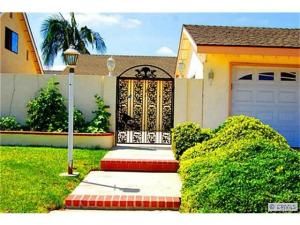 MLS #OC25276100 image #0