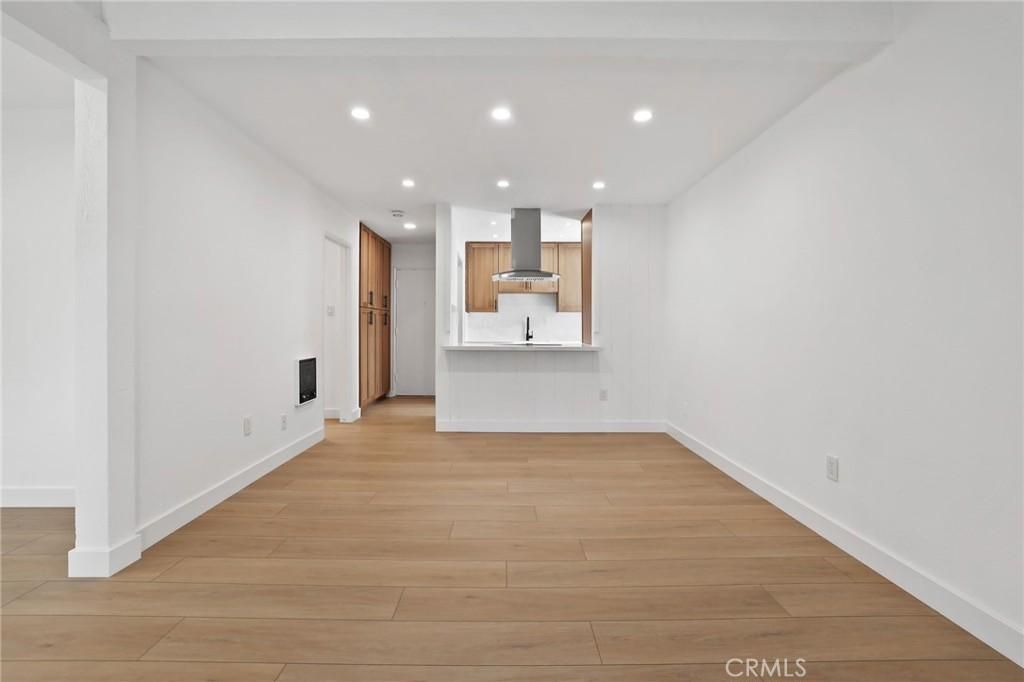 MLS #OC25276171 image #0