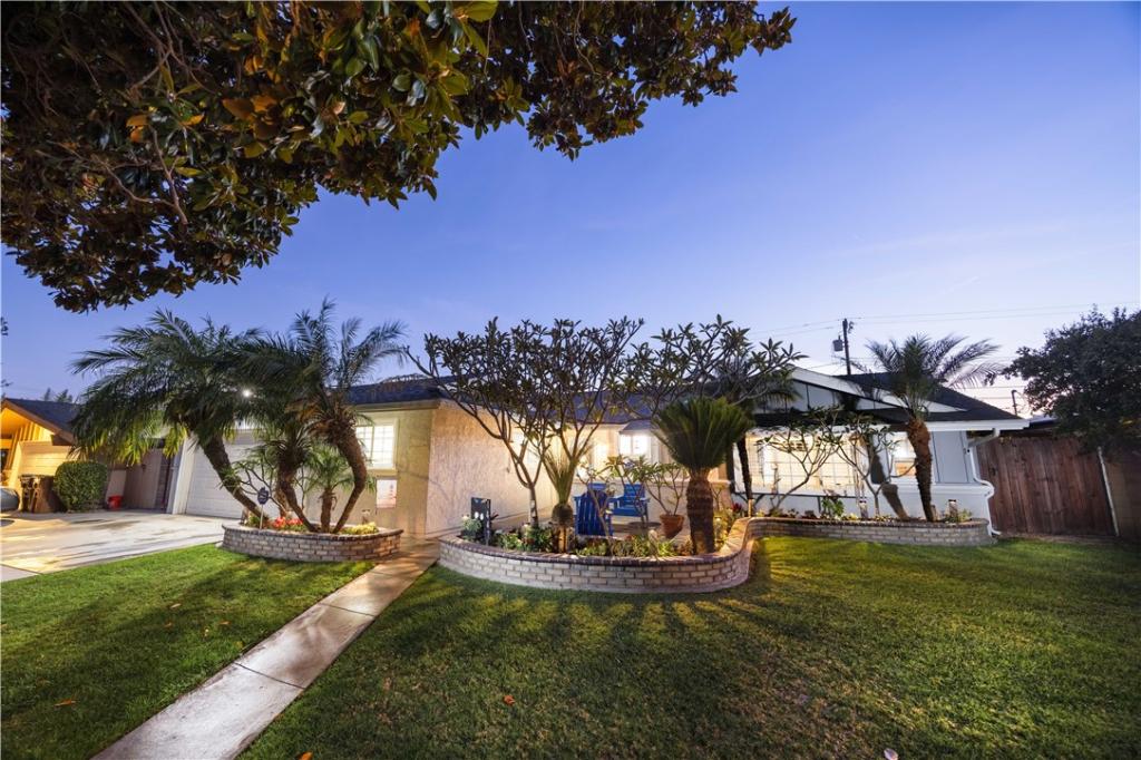 MLS #OC25276232 image #0