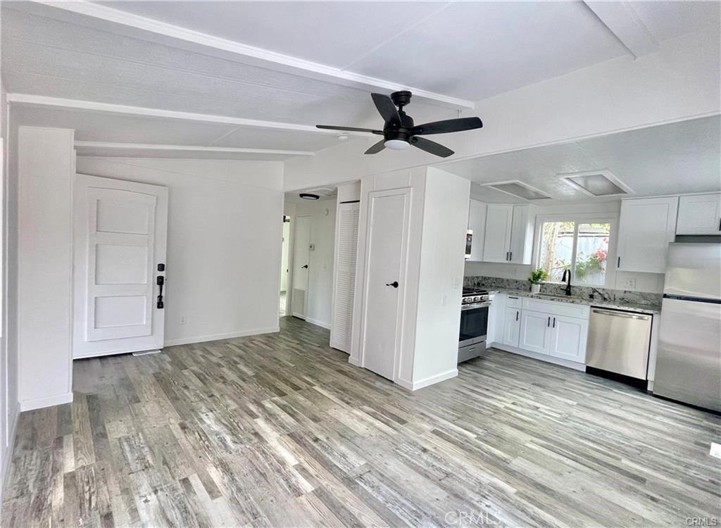 MLS #OC25276269 image #0