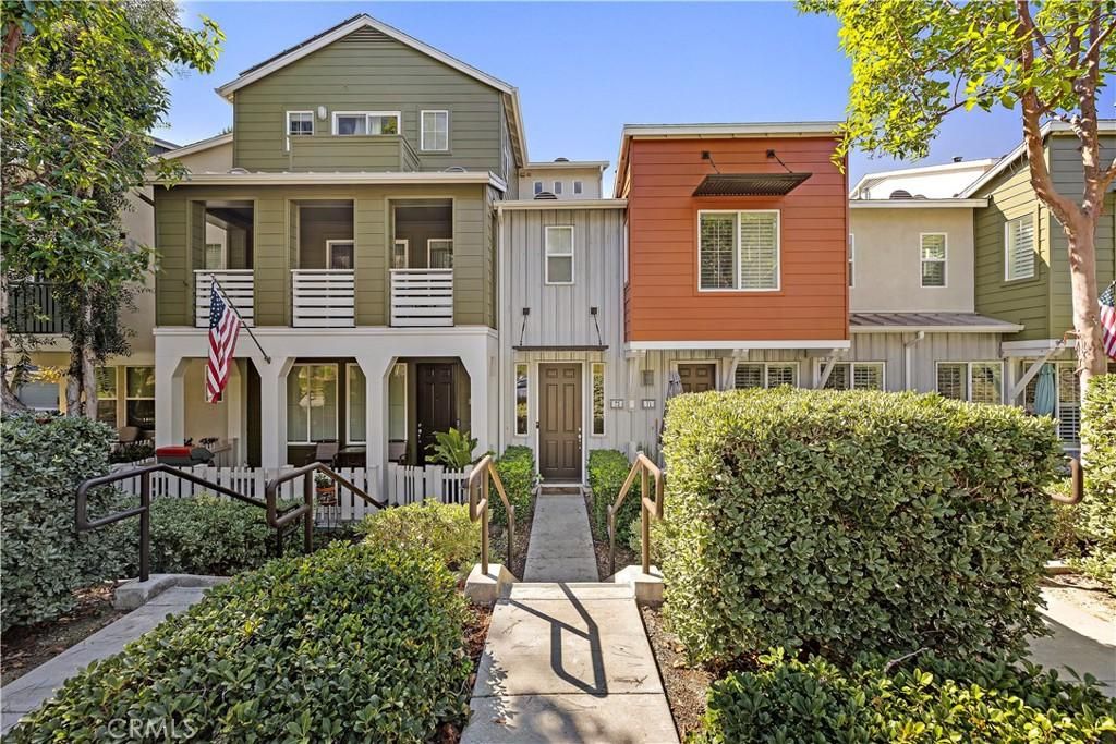 MLS #OC25276365 image #0