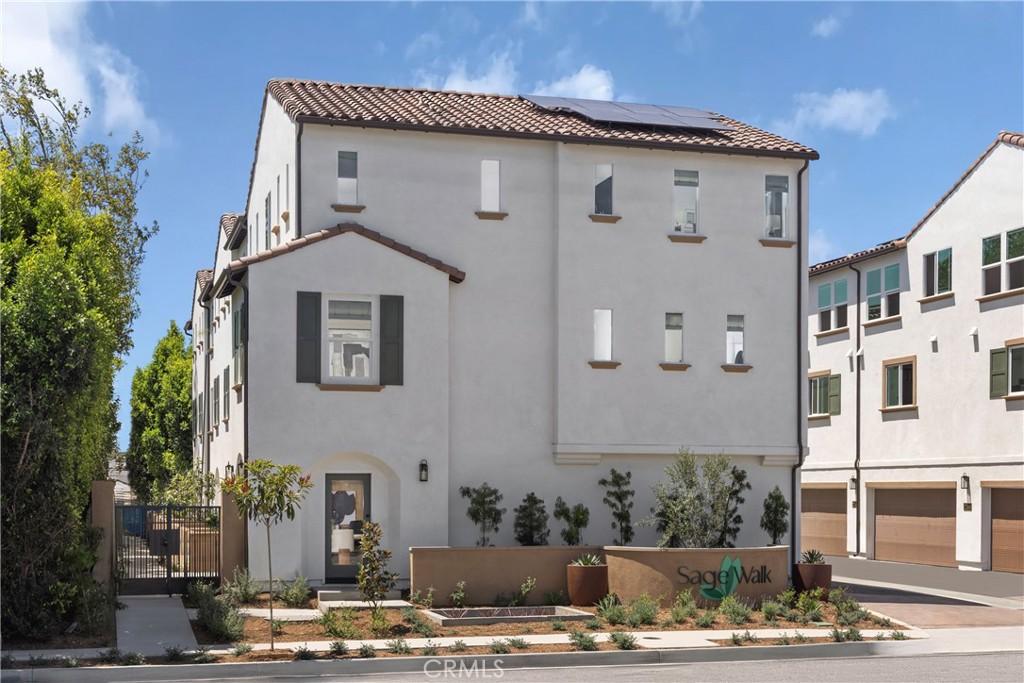 MLS #OC25276405 image #0