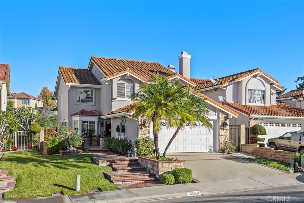 MLS #OC25276418 image #0