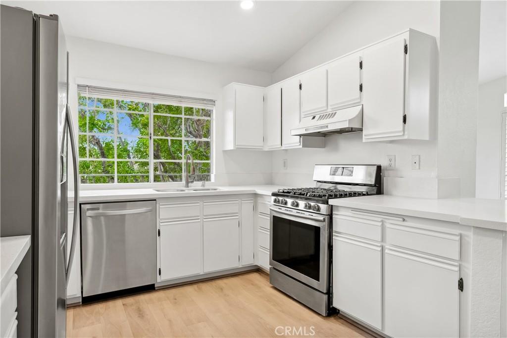 MLS #OC25276605 image #0