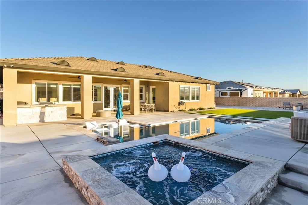 MLS #OC25276848 image #0