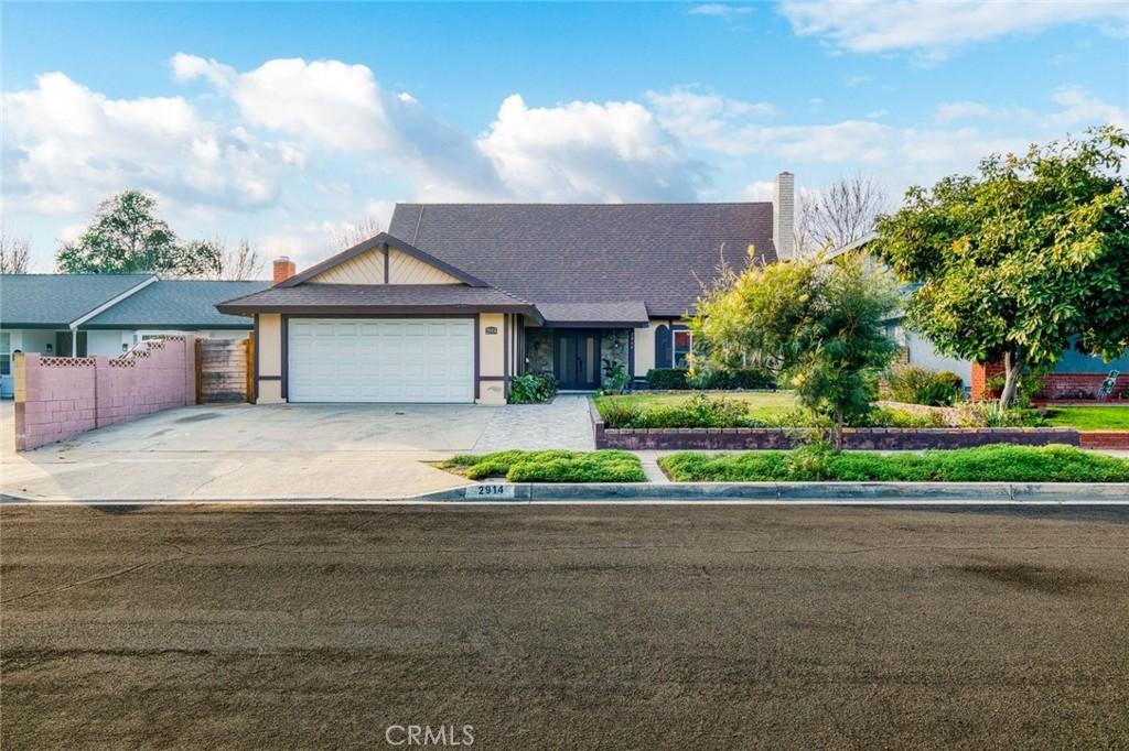 MLS #OC25276964 image #0