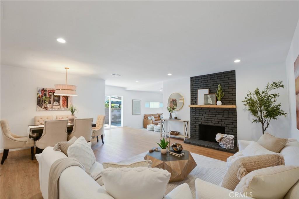 MLS #OC25277091 image #0