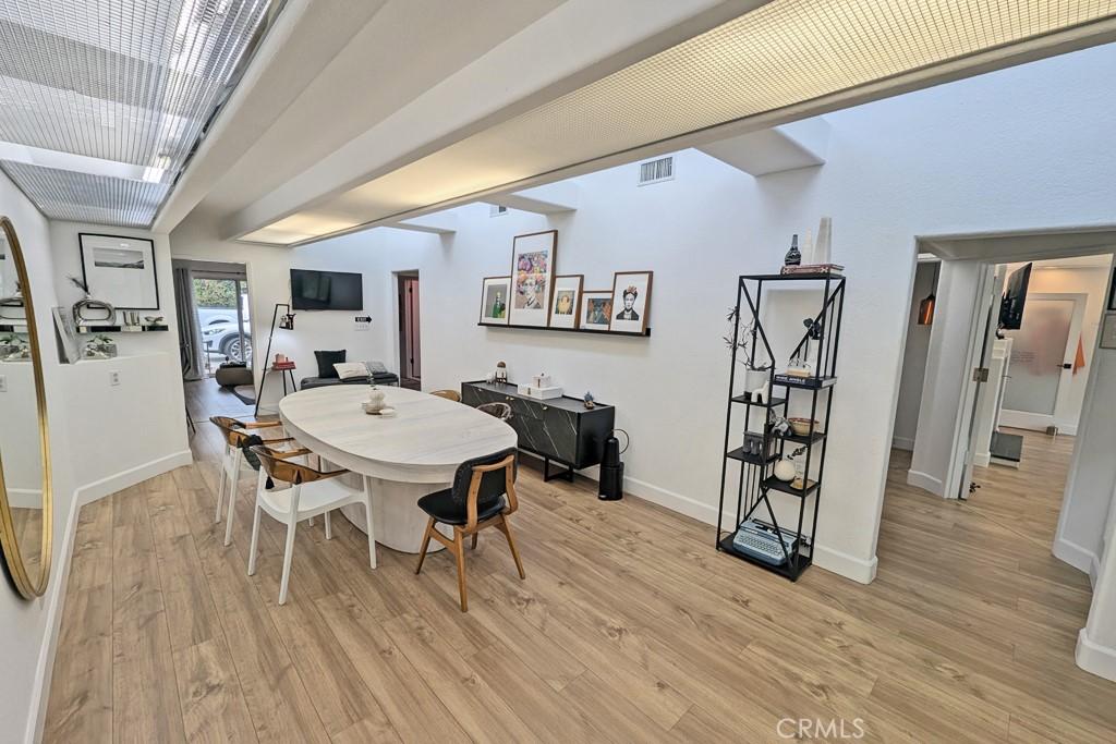 MLS #OC25277145 image #0