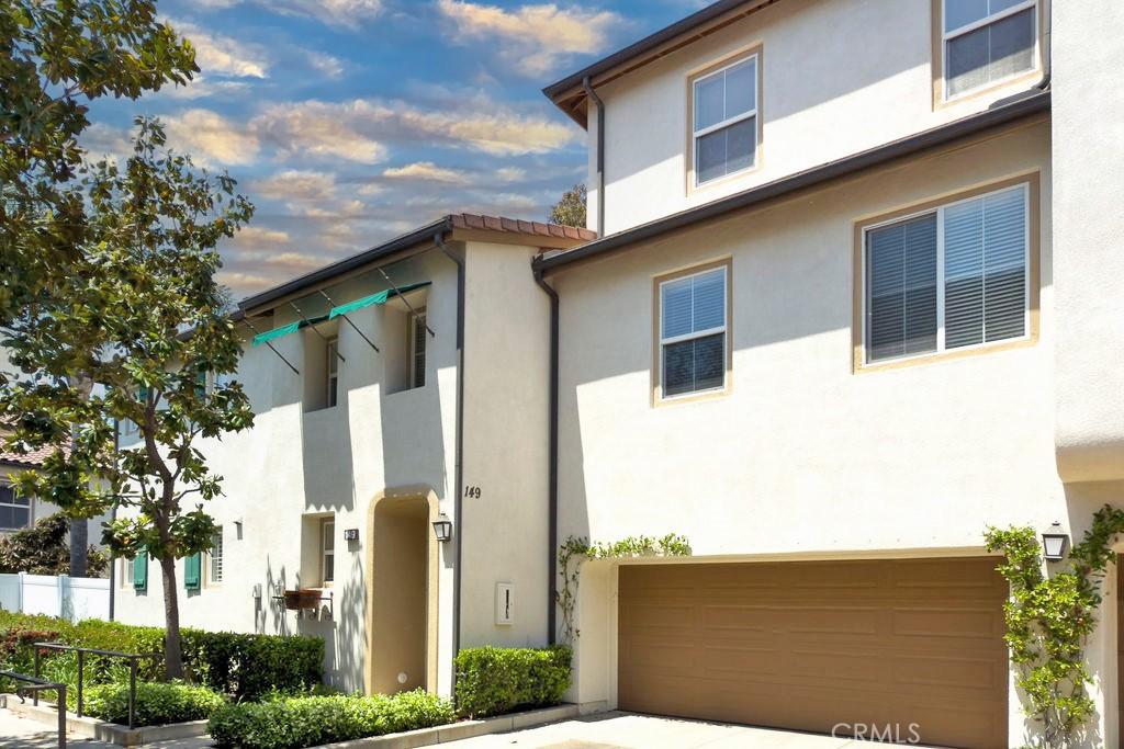 MLS #OC25277180 image #0