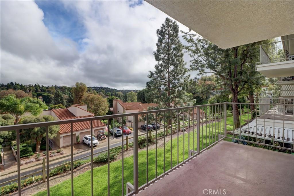 MLS #OC25277278 image #0