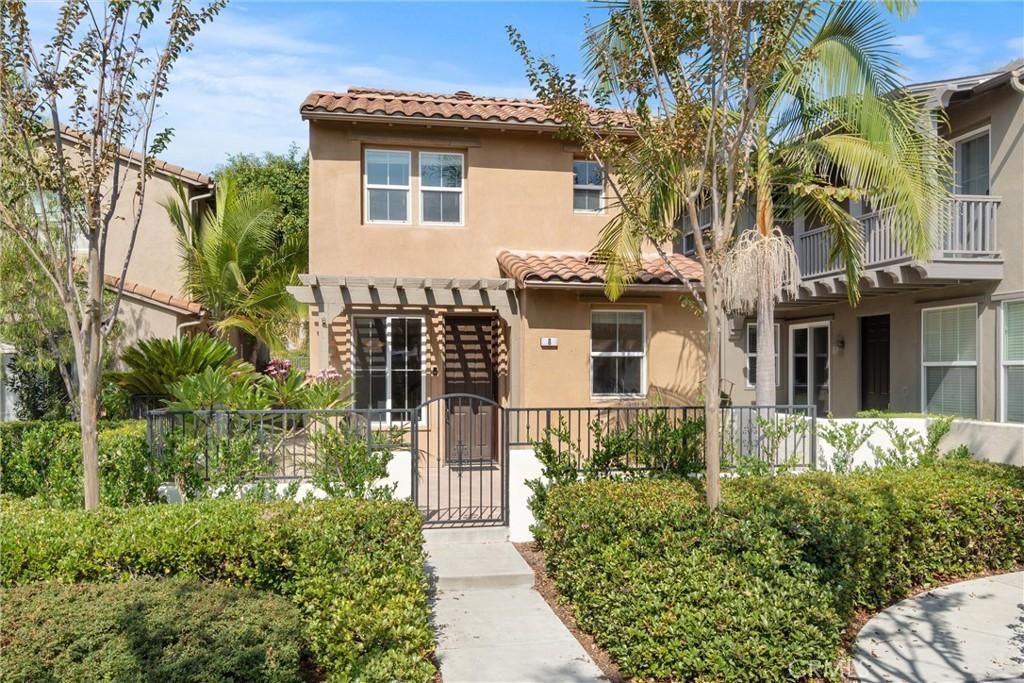 MLS #OC25277363 image #0