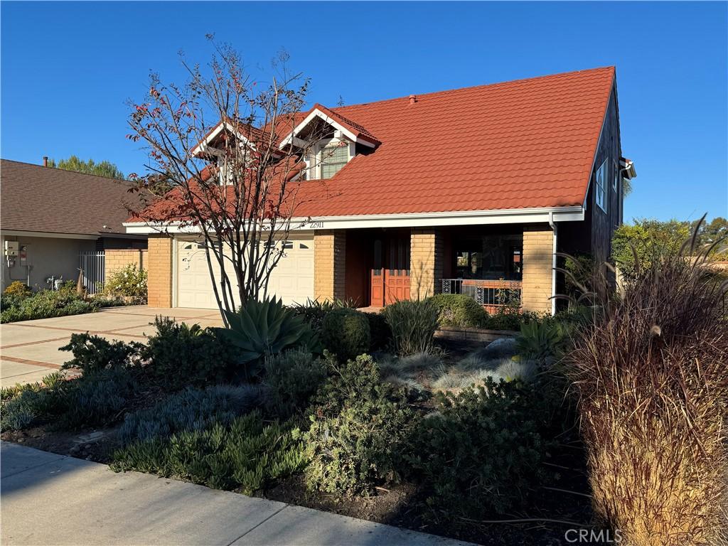 MLS #OC25277367 image #0