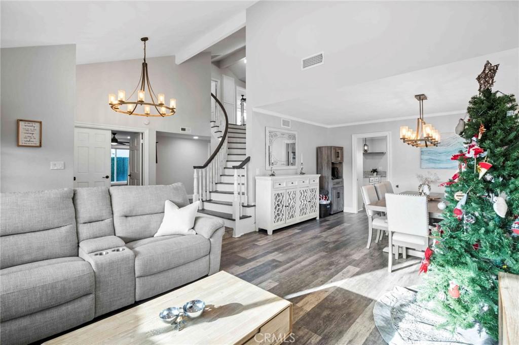 MLS #OC25277510 image #0