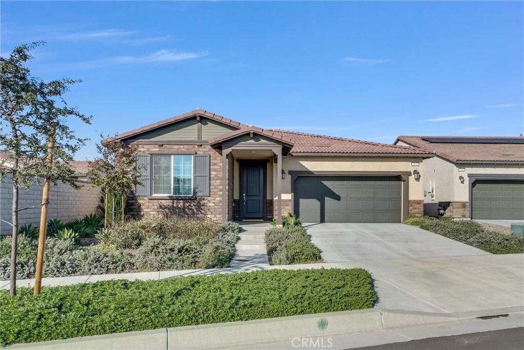 MLS #OC25277677 image #0