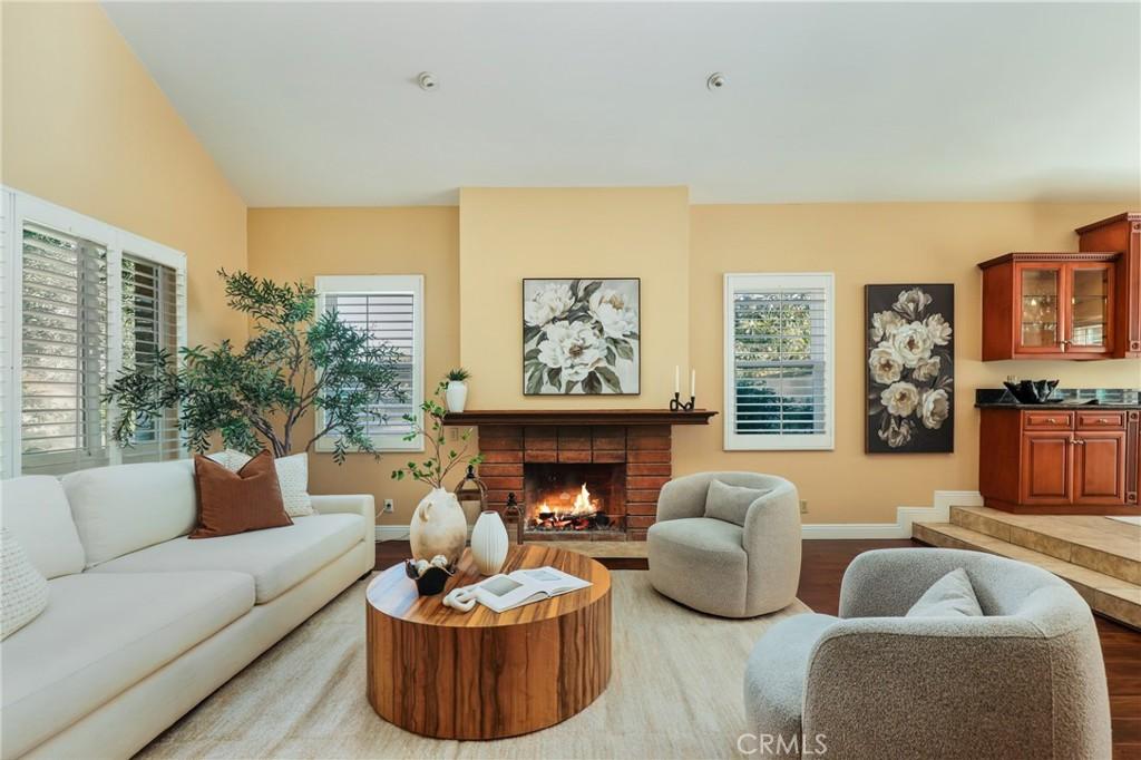 MLS #OC25278000 image #0