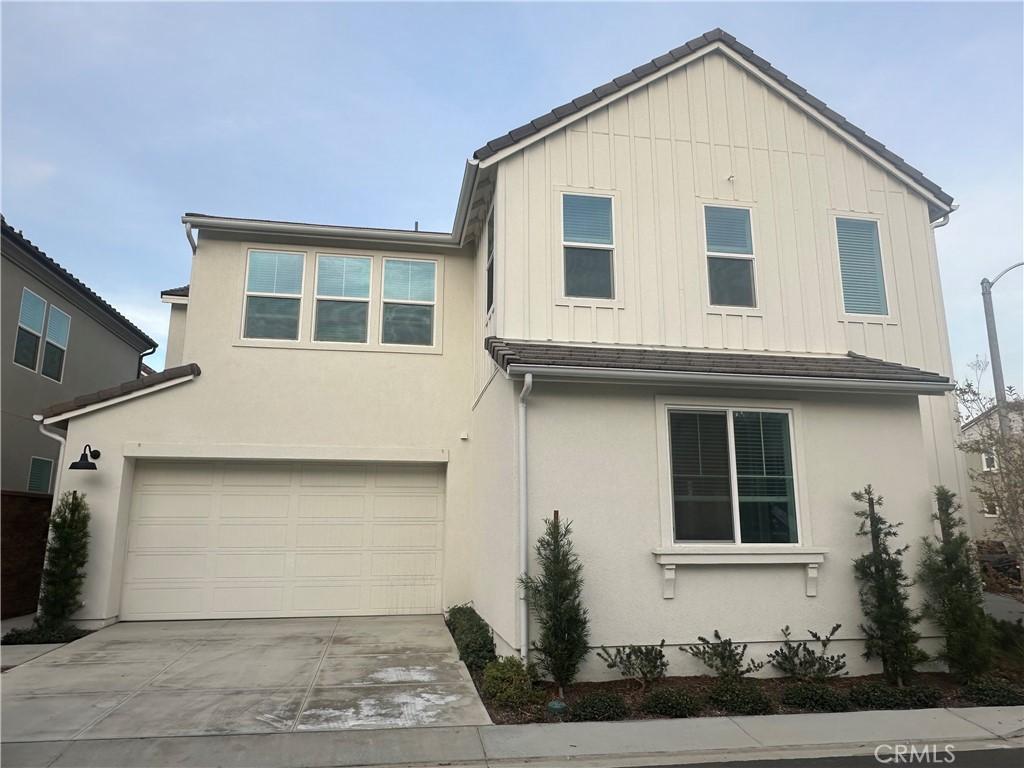 MLS #OC25278108 image #0