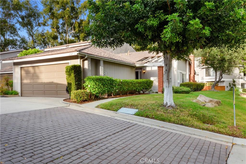 MLS #OC25278211 image #0