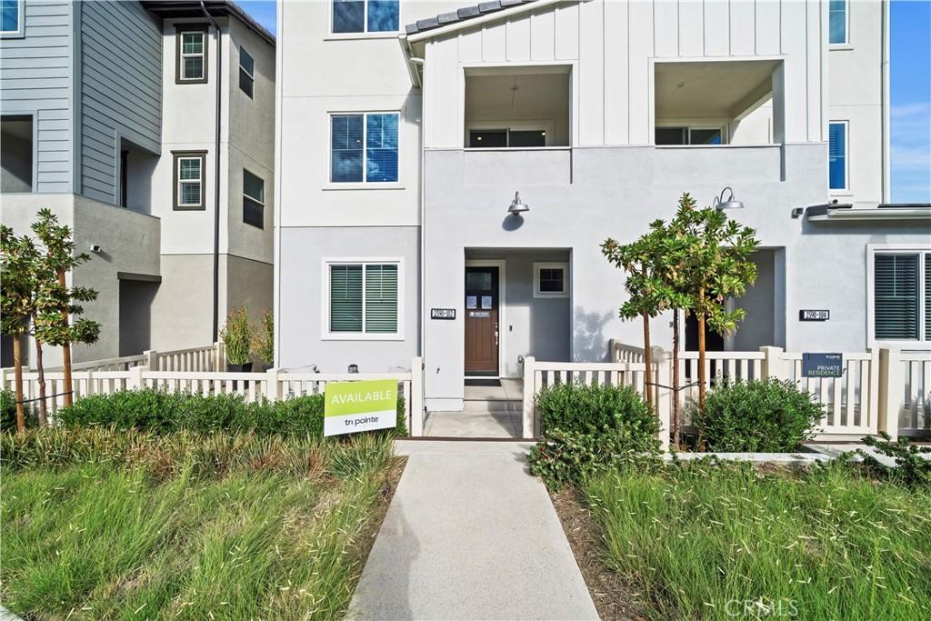 MLS #OC25278263 image #0