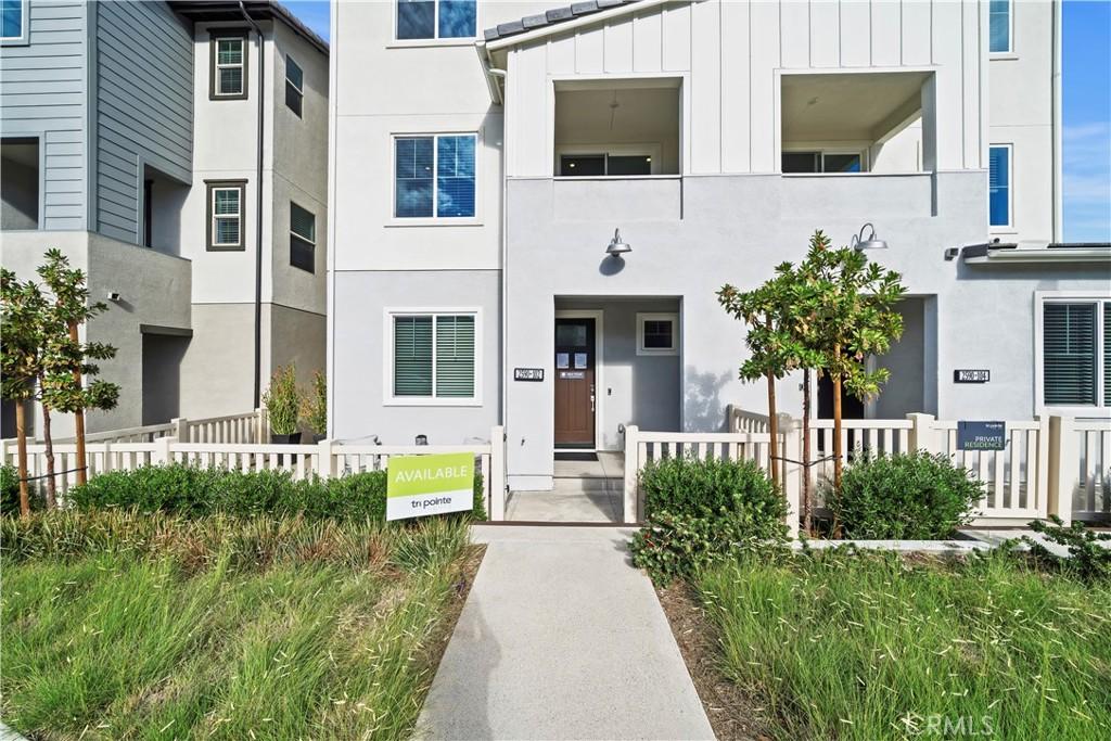 MLS #OC25278263 image #0