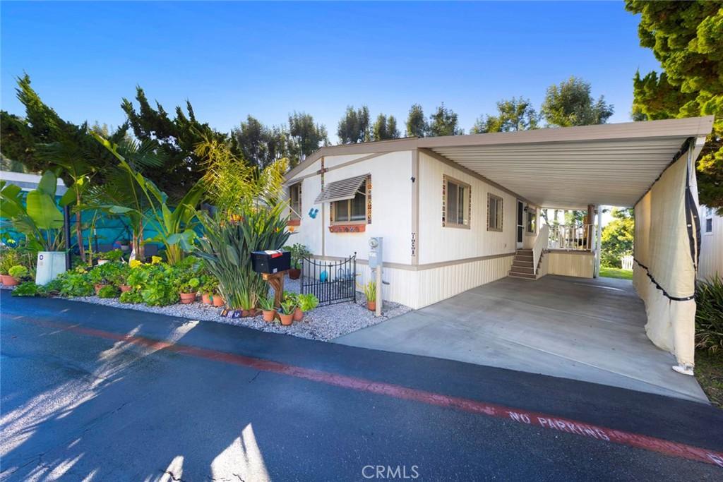 MLS #OC25278321 image #0