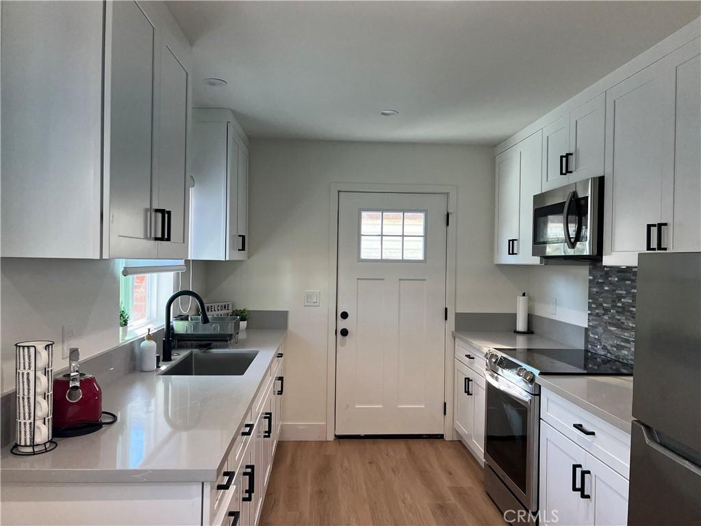 MLS #OC25278420 image #0