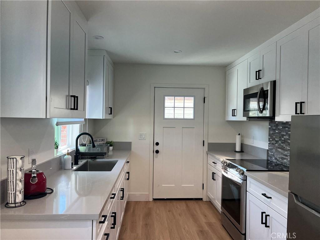 MLS #OC25278420 image #0