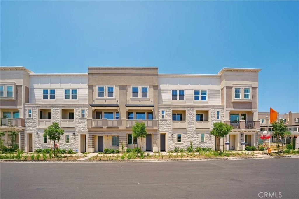 MLS #OC25278462 image #0