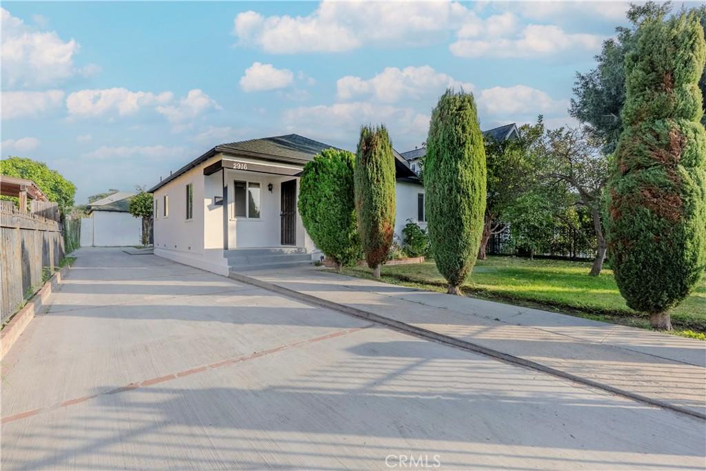 MLS #OC25278602 image #0