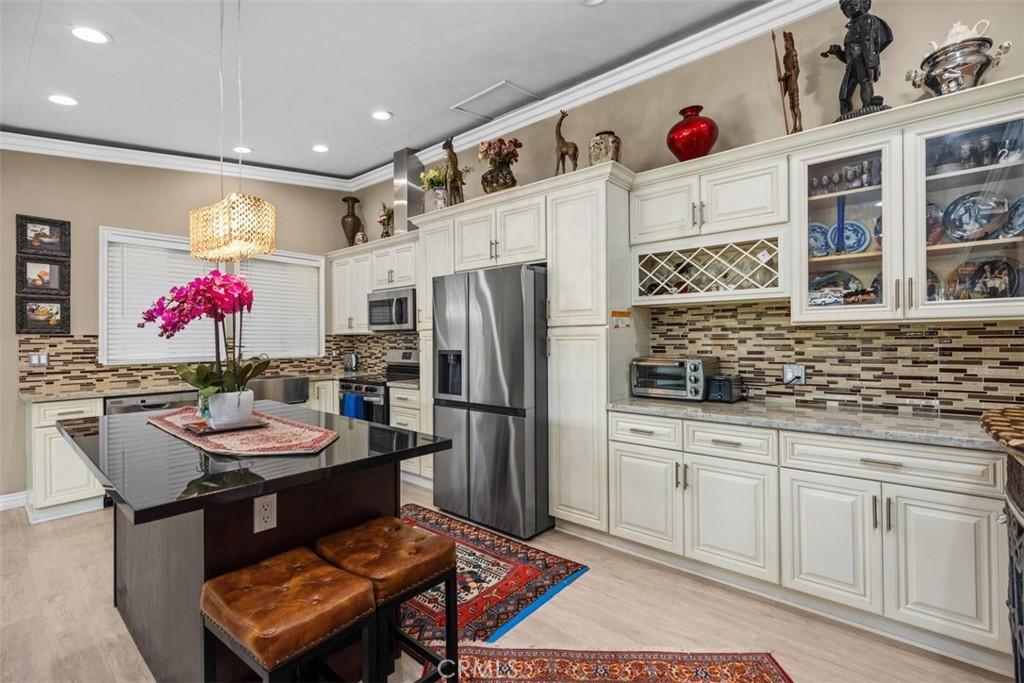 MLS #OC25278932 image #0