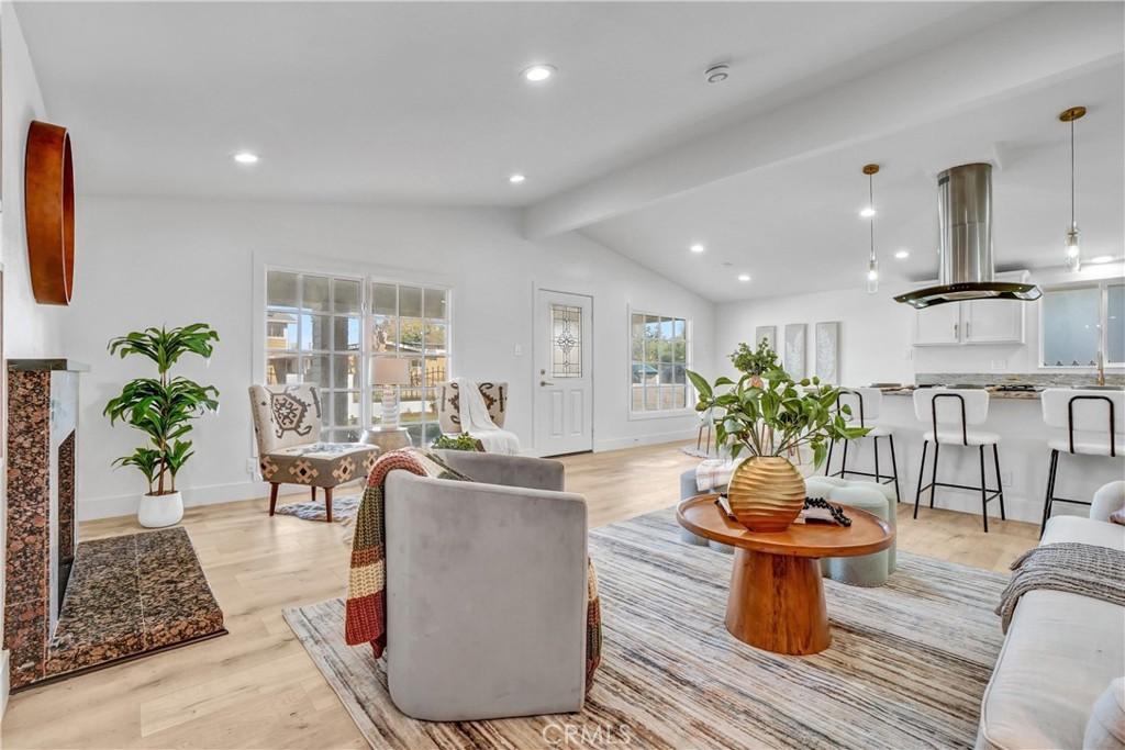 MLS #OC25279286 image #0