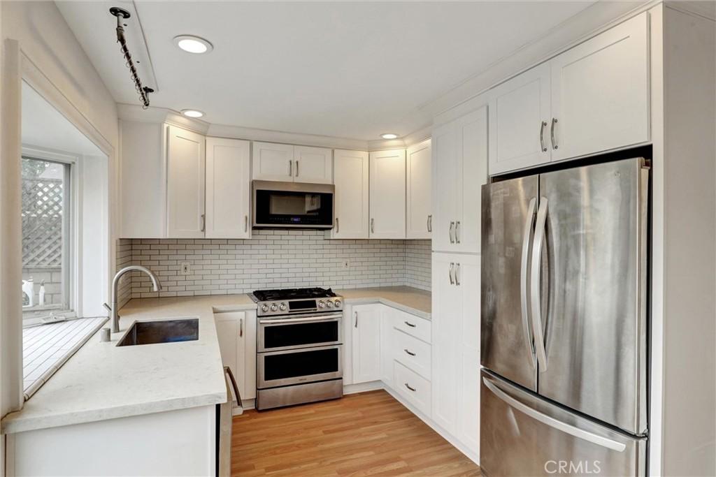 MLS #OC25279321 image #0