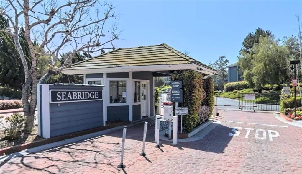 MLS #OC25279421 image #0