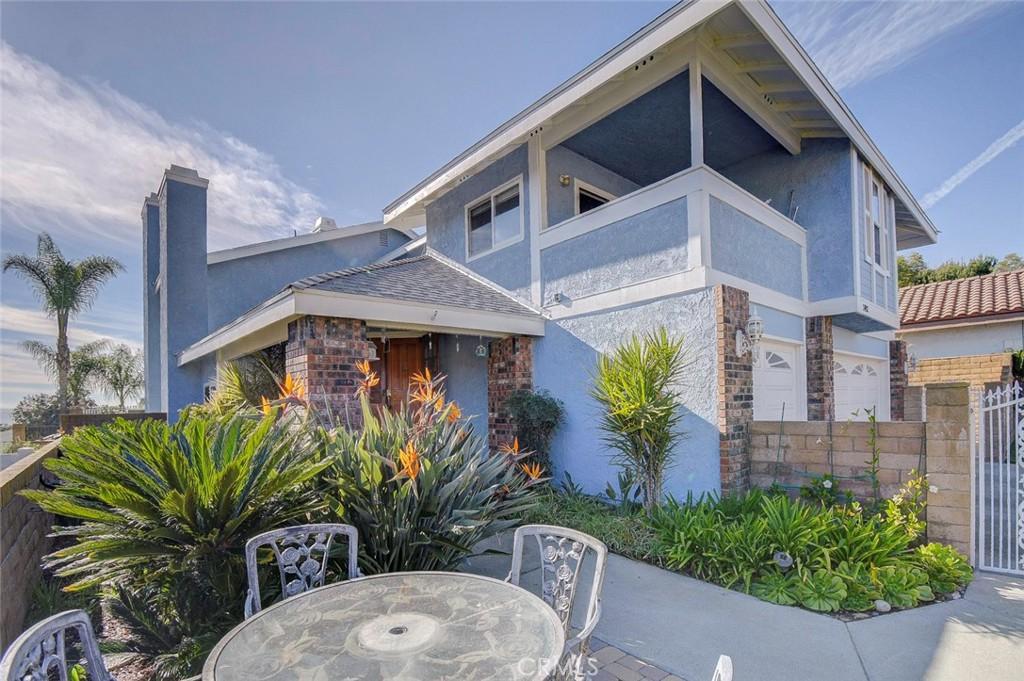 MLS #OC25279584 image #0