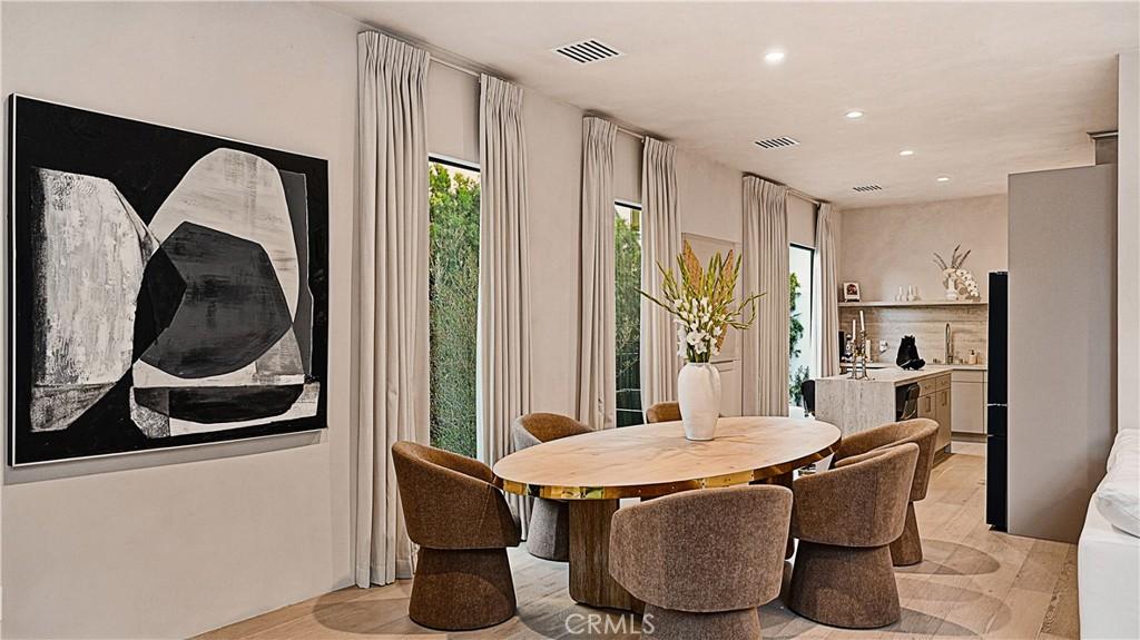 MLS #OC25280184 image #0