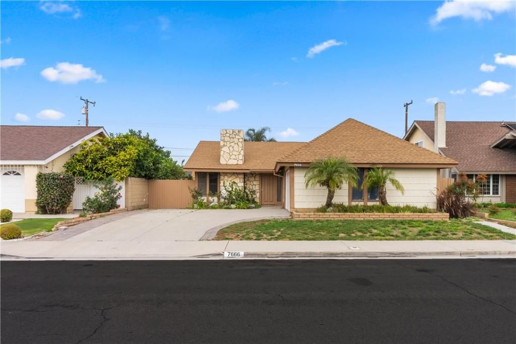 MLS #OC25280195 image #0