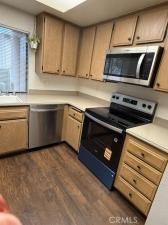 MLS #OC25280422 image #0