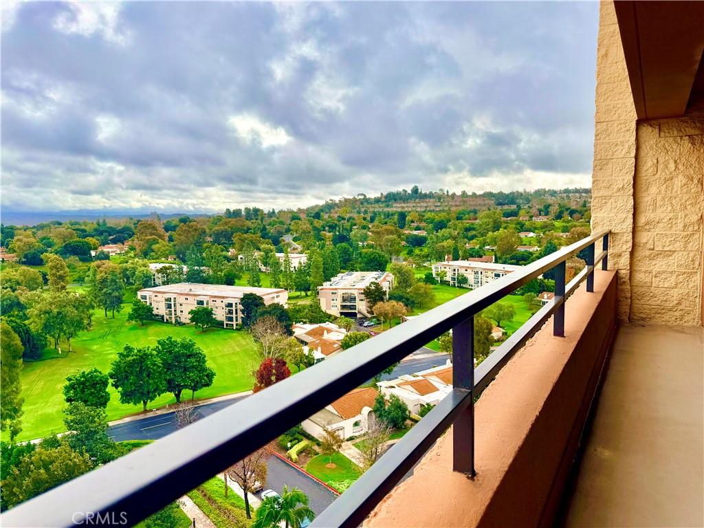 MLS #OC25280631 image #0