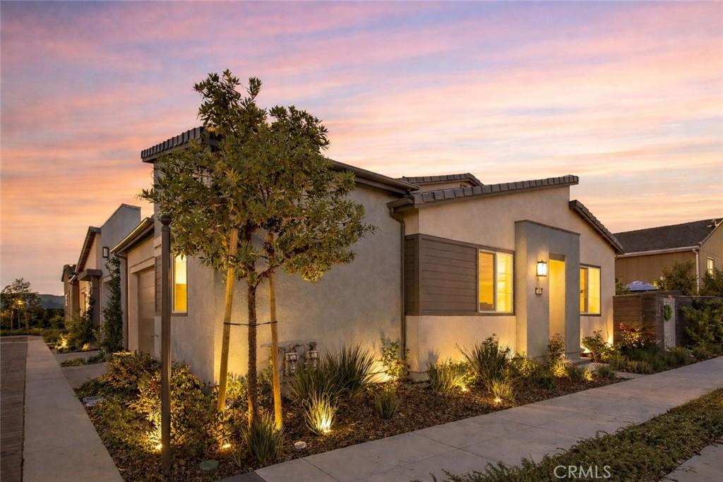 MLS #OC25281119 image #0