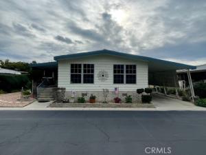 MLS #OC25281228 image #0