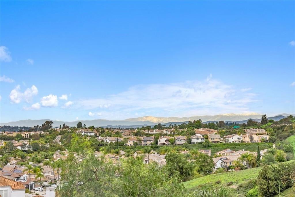 MLS #OC25281259 image #0