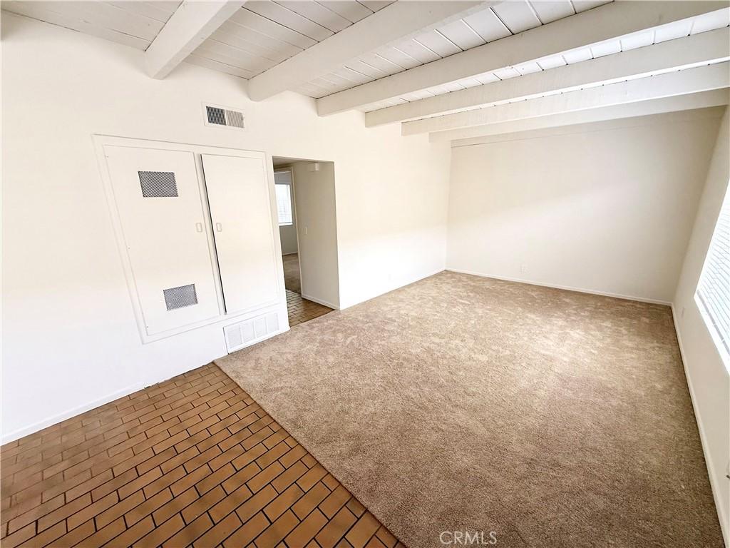 MLS #OC25281294 image #0