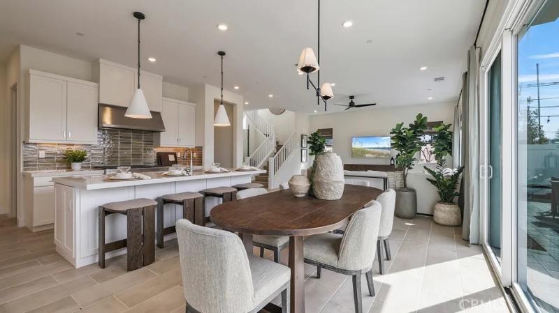 MLS #OC25281404 image #0