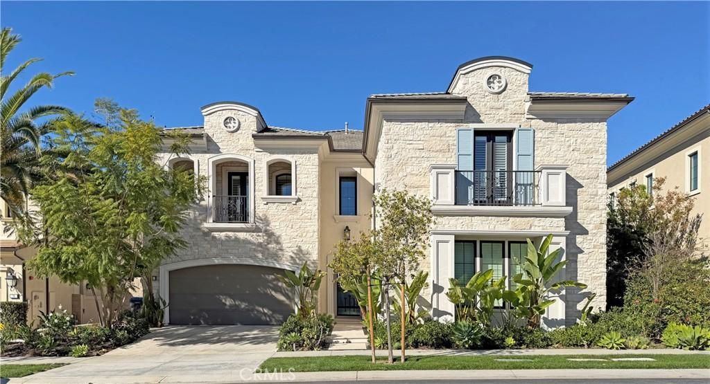 MLS #OC25281612 image #0